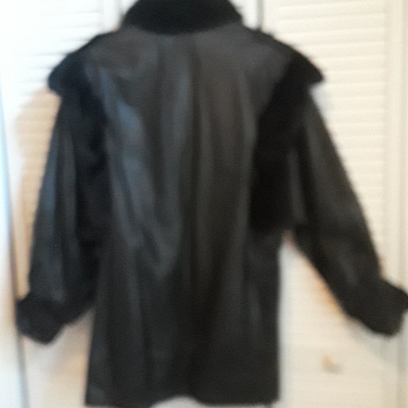 Leather and fur coat - Picture 5 of 6